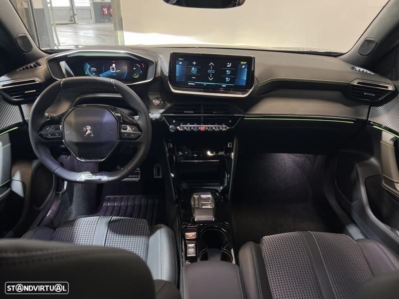 Peugeot e-2008 50 kWh GT - 4