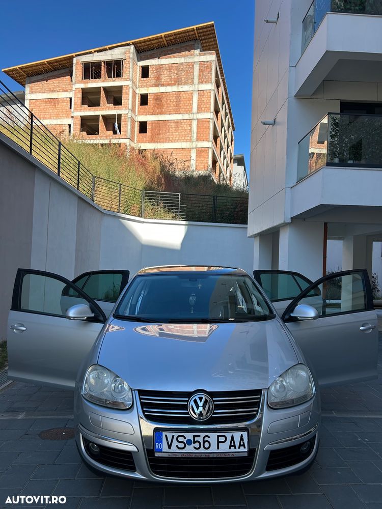 Volkswagen Jetta 1.6 Trendline - 14