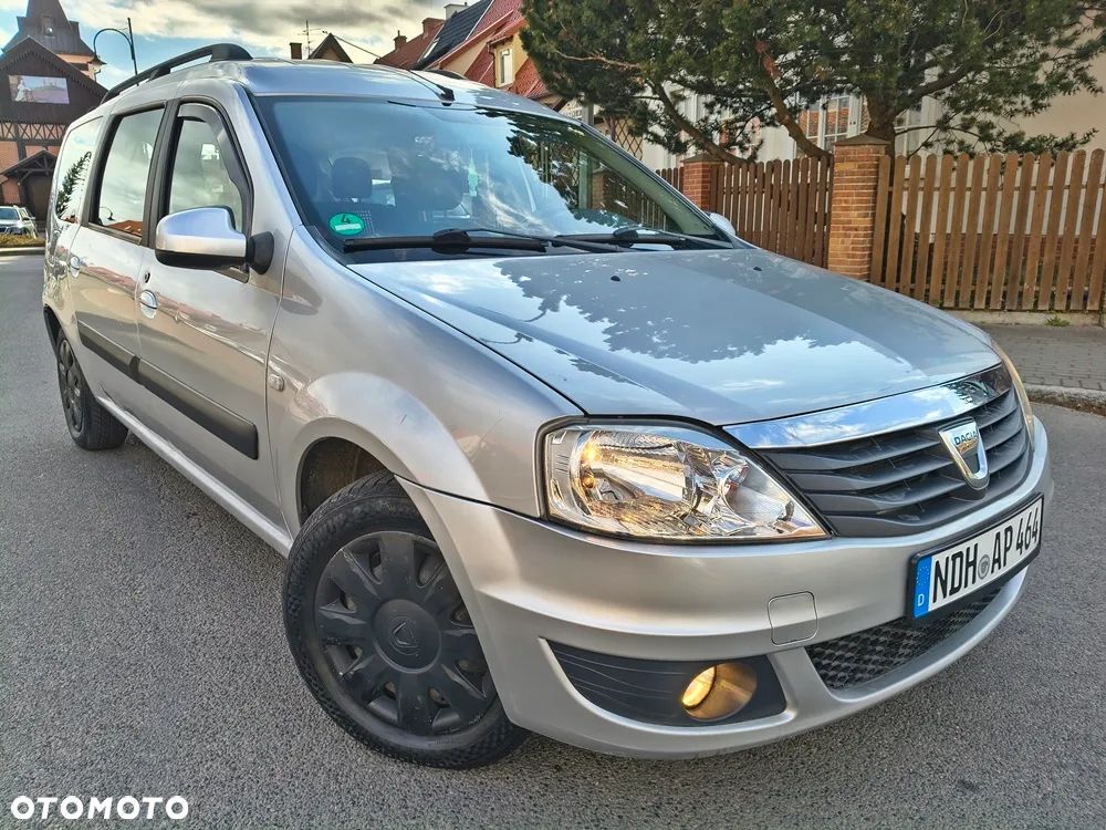 Dacia Logan 1.6 16V Laureate - 1