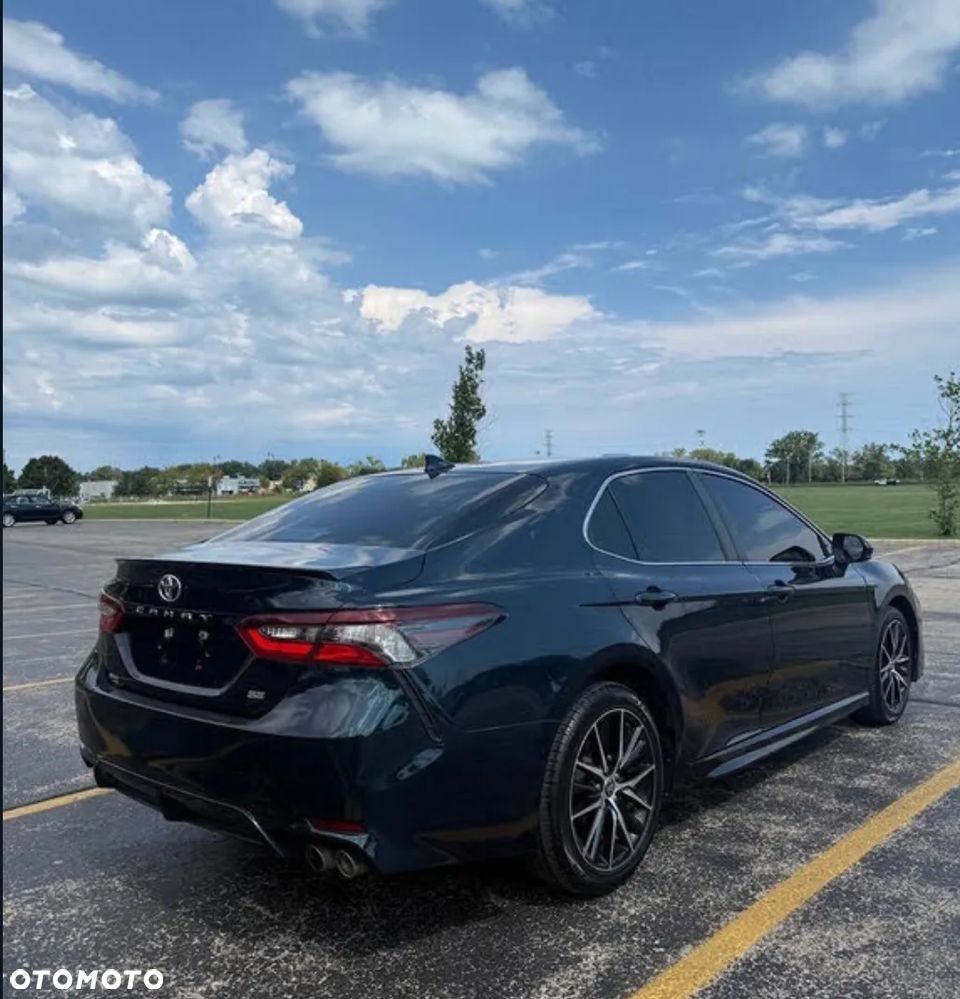 Toyota Camry - 7