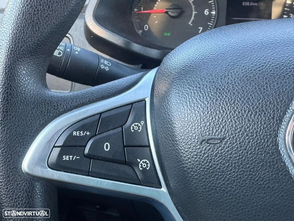 Renault Express GPS - 16