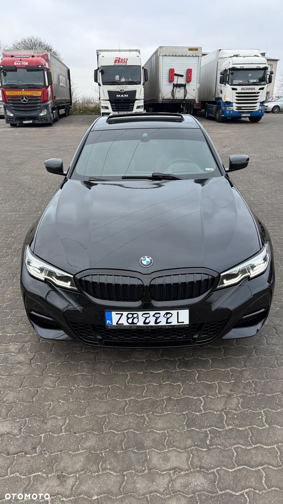 BMW Seria 3 330i xDrive Edition M Sport Shadow - 11