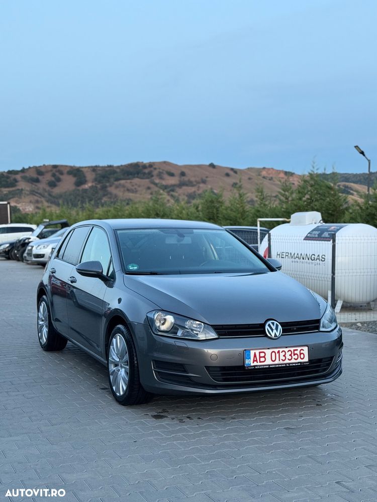 Volkswagen Golf - 3