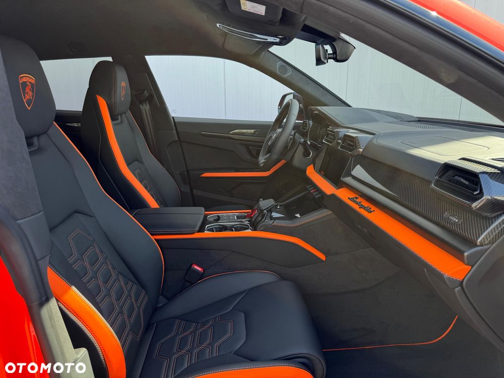 Lamborghini Urus - 11