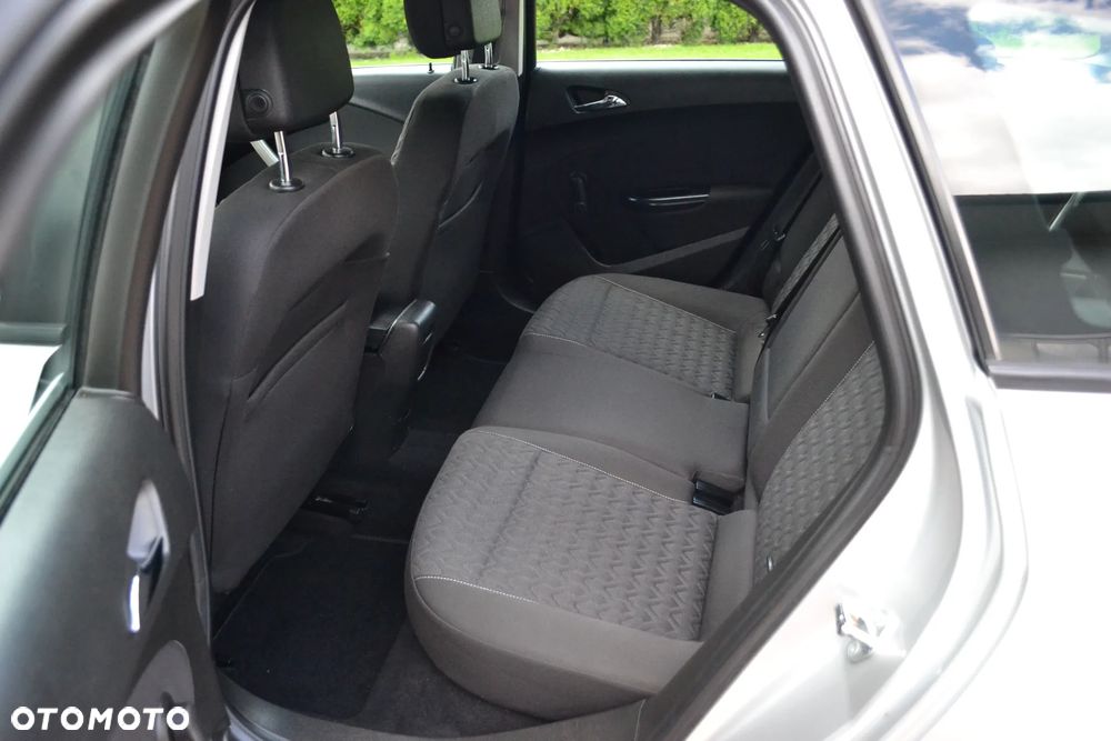 Opel Astra 1.4 T Cosmo EU6 - 9