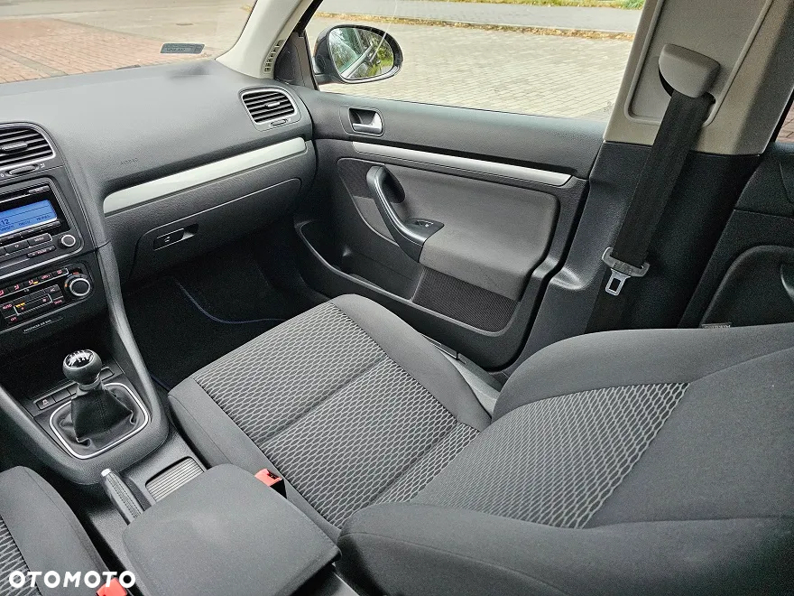 Volkswagen Golf 1.2 TSI BlueMotion Technology Comfortline - 26