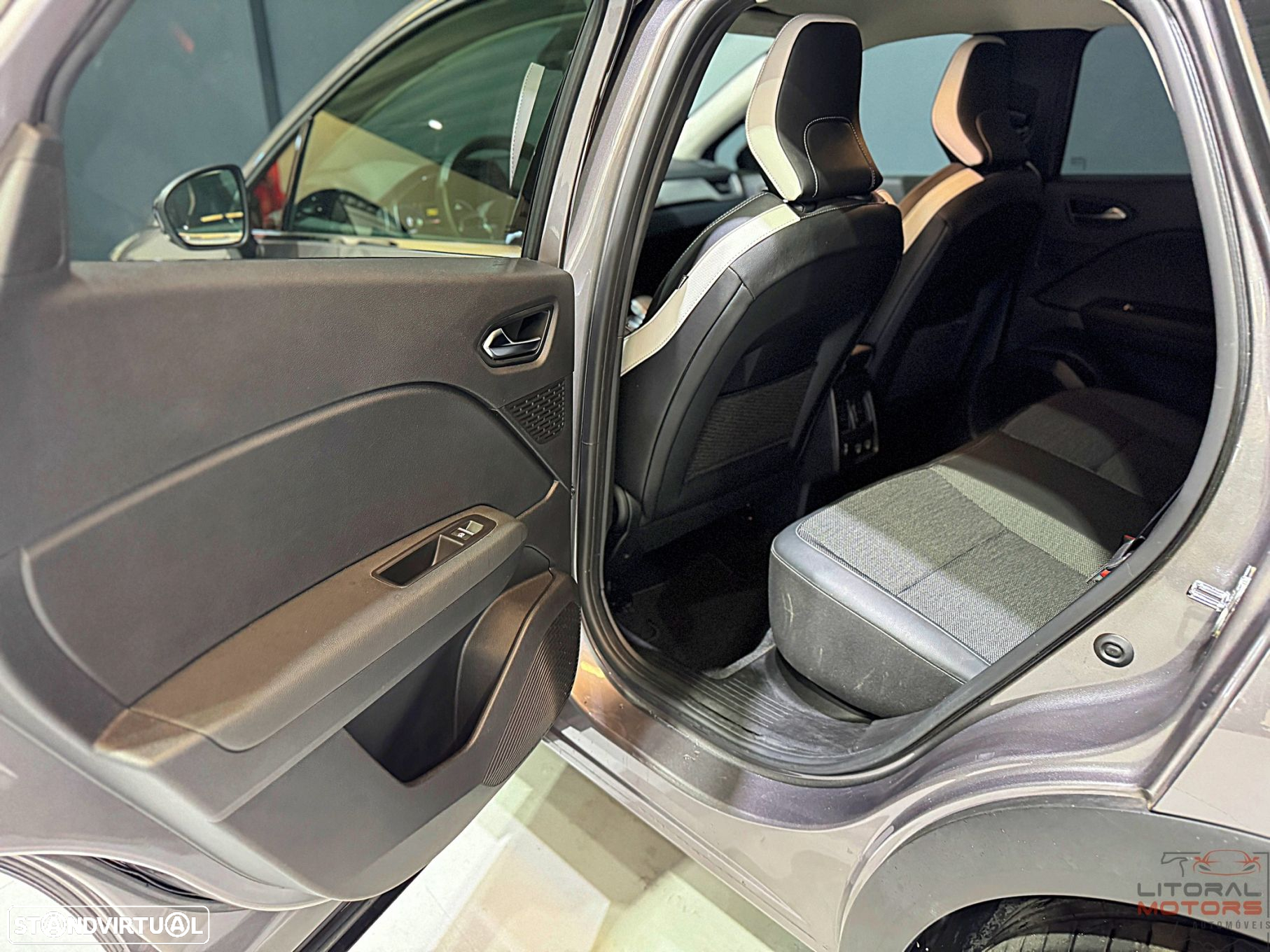 Renault Captur 1.6 E-Tech Plug-In Intens - 15