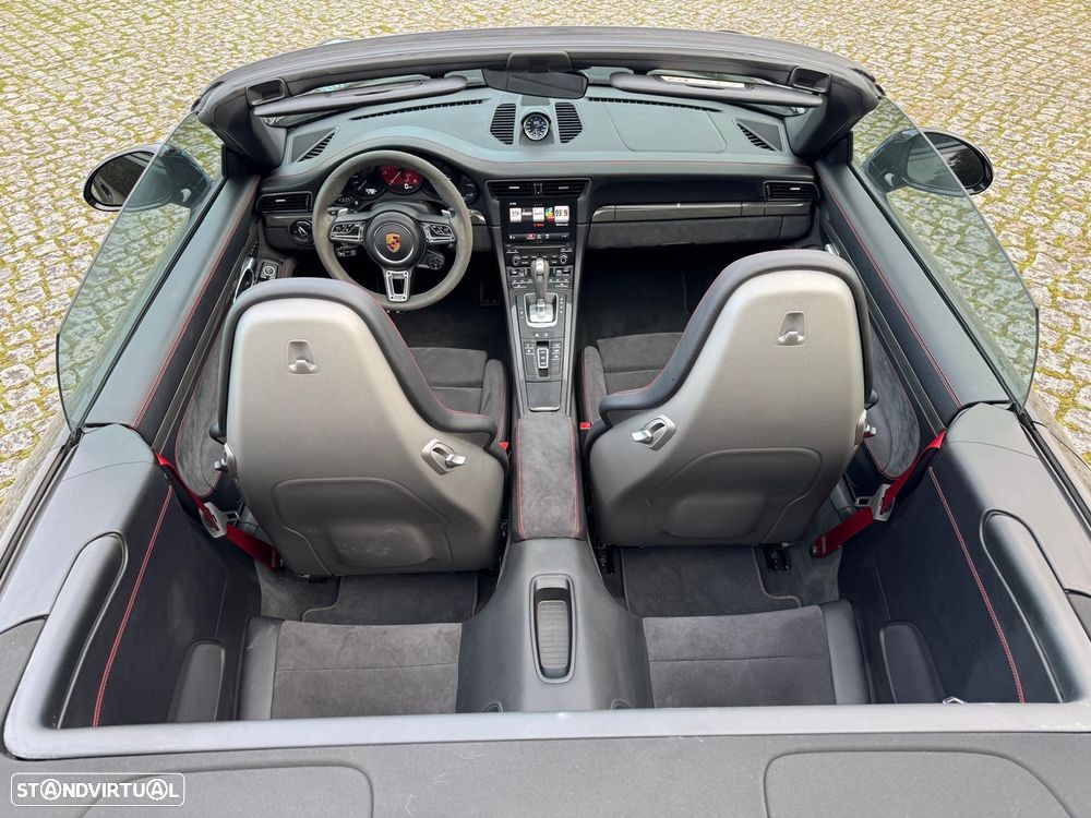 Porsche 911 (991) Carrera GTS PDK - 24