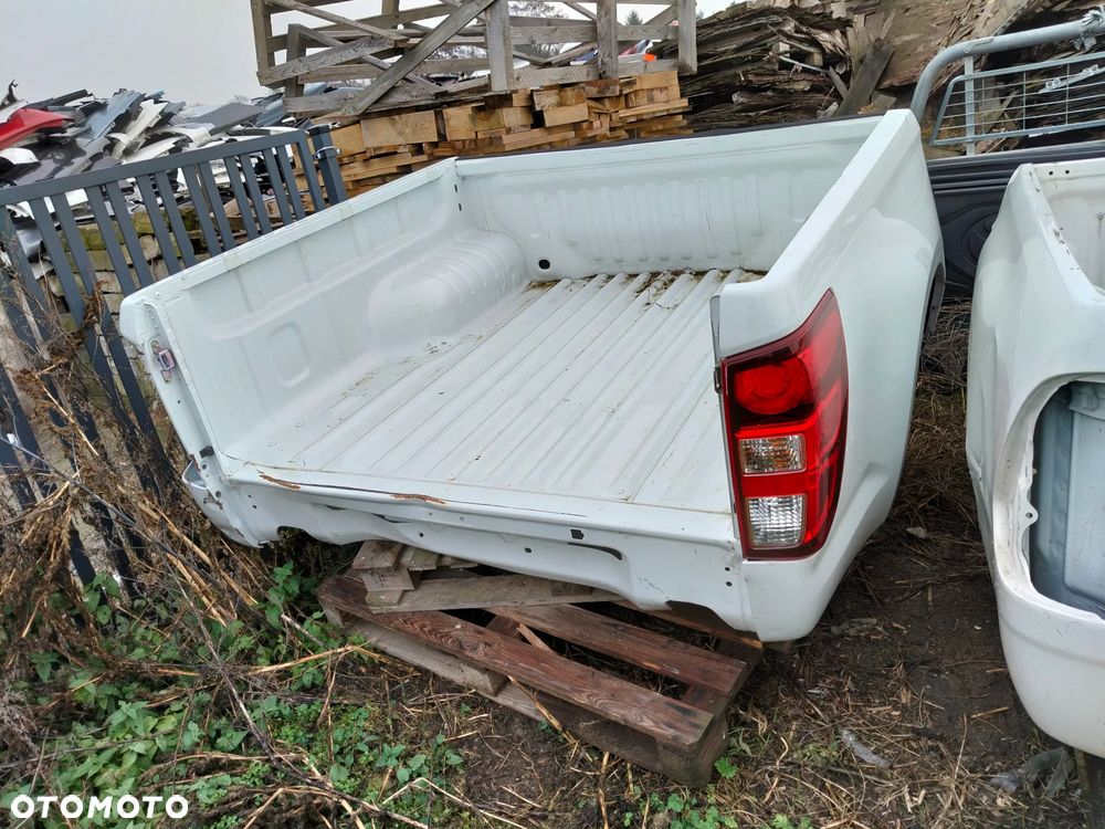 MAZDA BT50 2022- PAKA BAGAŻNIK SKRZYNIA  TYŁ - 1