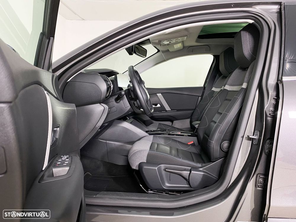 Citroën C4 X 1.2 PureTech Max EAT8 - 9