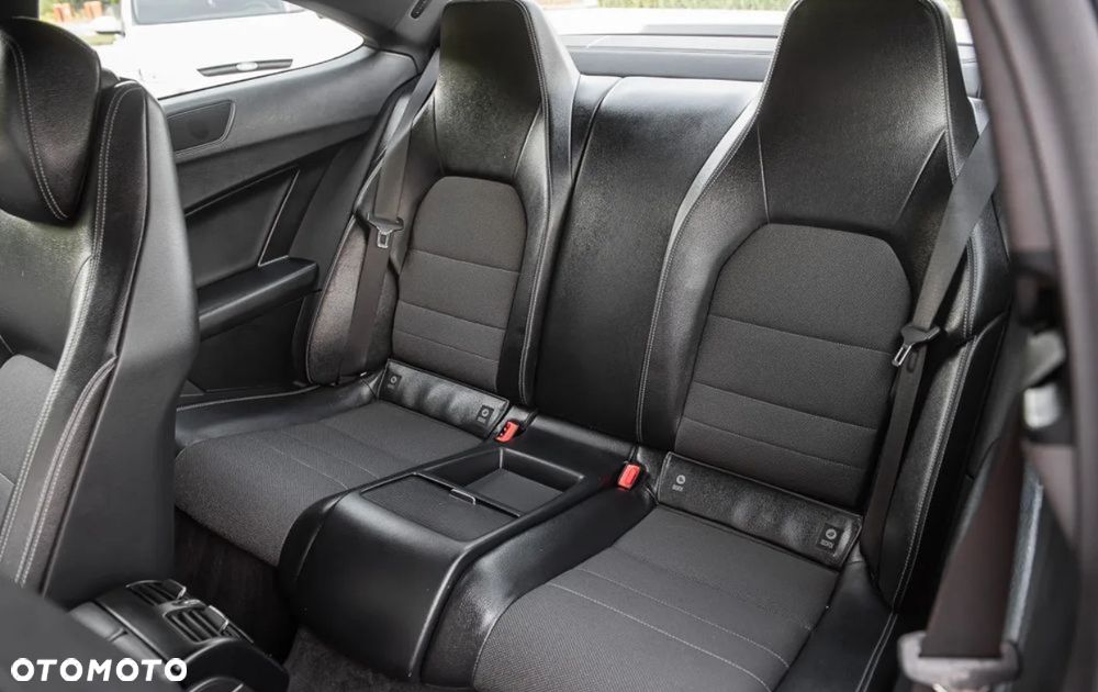 Mercedes-Benz Klasa C 200 Coupe 7G-TRONIC Edition - 24