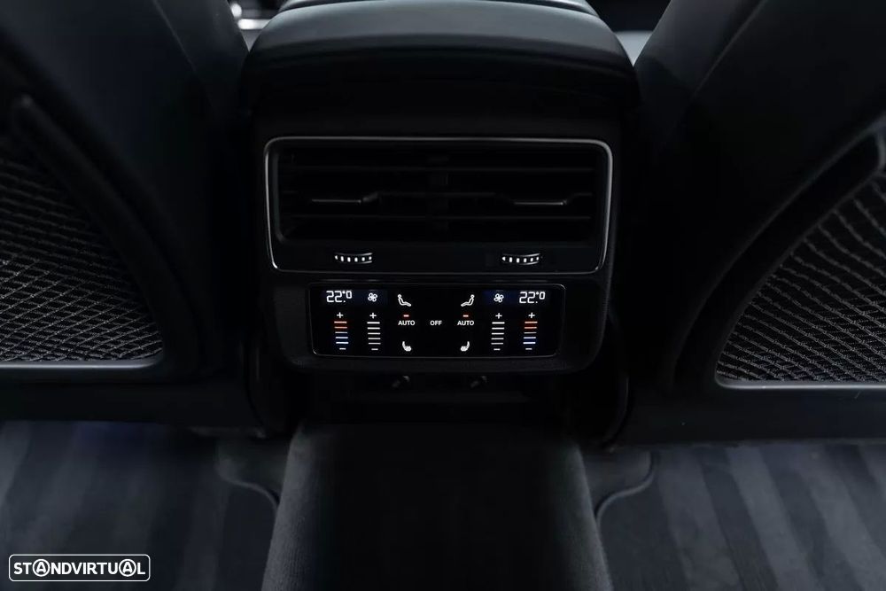 Audi RS Q8 4.0 TFSI quattro Tiptronic - 59