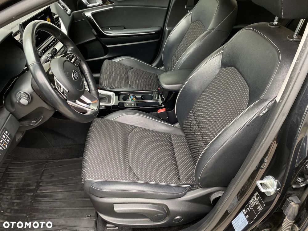 Kia Ceed 1.6 GDI PHEV Business Line DCT - 6