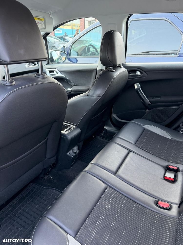 Peugeot 2008 1.2 PureTech Turbo EAT6 S&S Allure - 9