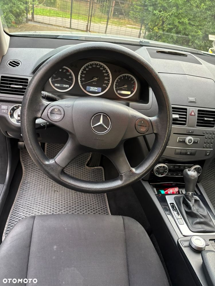 Mercedes-Benz Klasa C 180 CGI Automatik BlueEFFICIENCY - 6