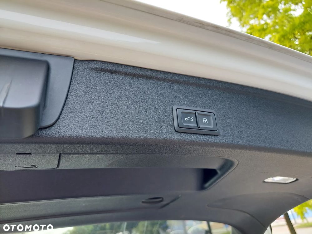 Audi A4 Avant 40 TDI S tronic - 30