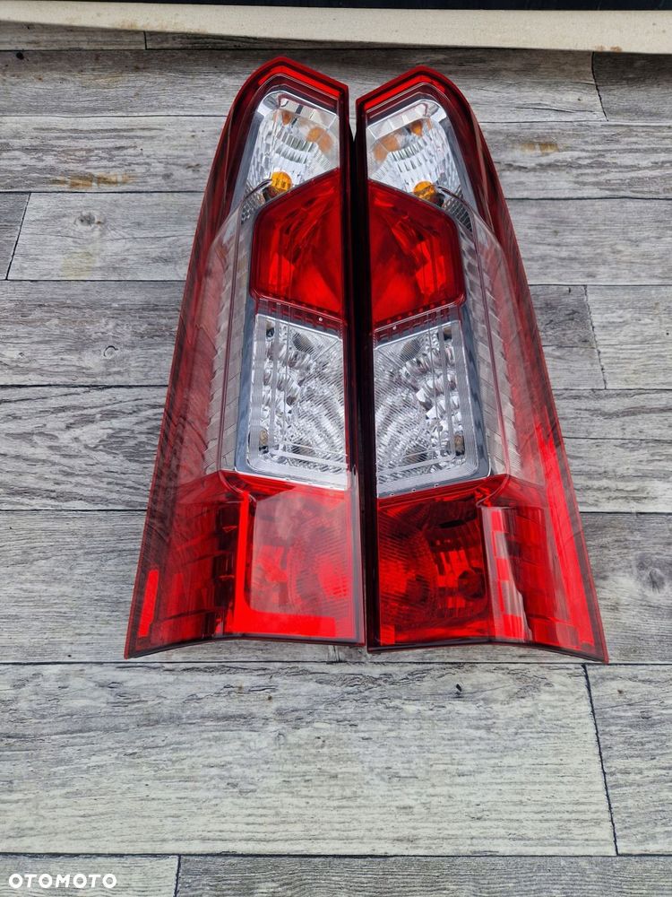 lampa tylna prawa/lewa do master iii iv - 1