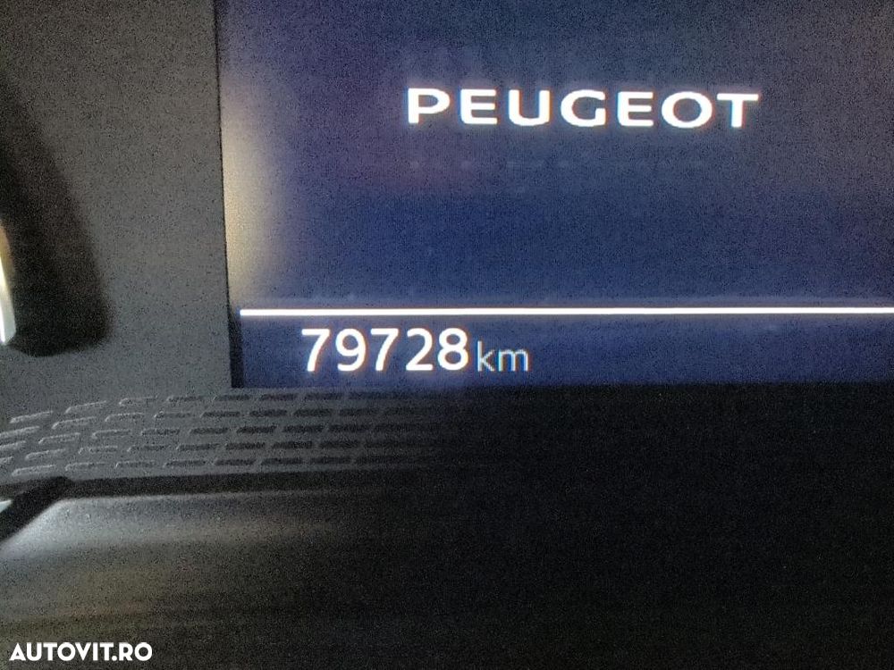 Peugeot 2008 1.2 L PureTech STT Active - 8