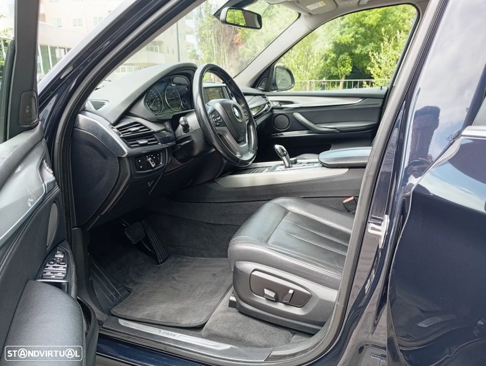 BMW X5 25 d sDrive Comfort 7L - 9