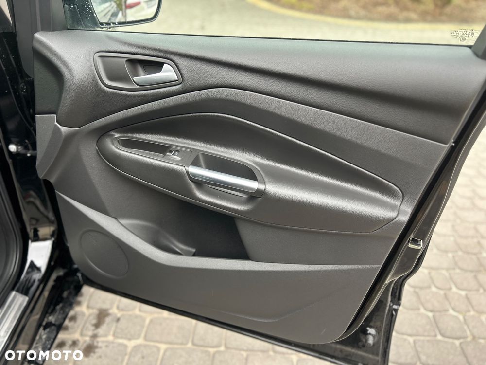 Ford Kuga 2.0 TDCi 4x4 ST-Line - 31