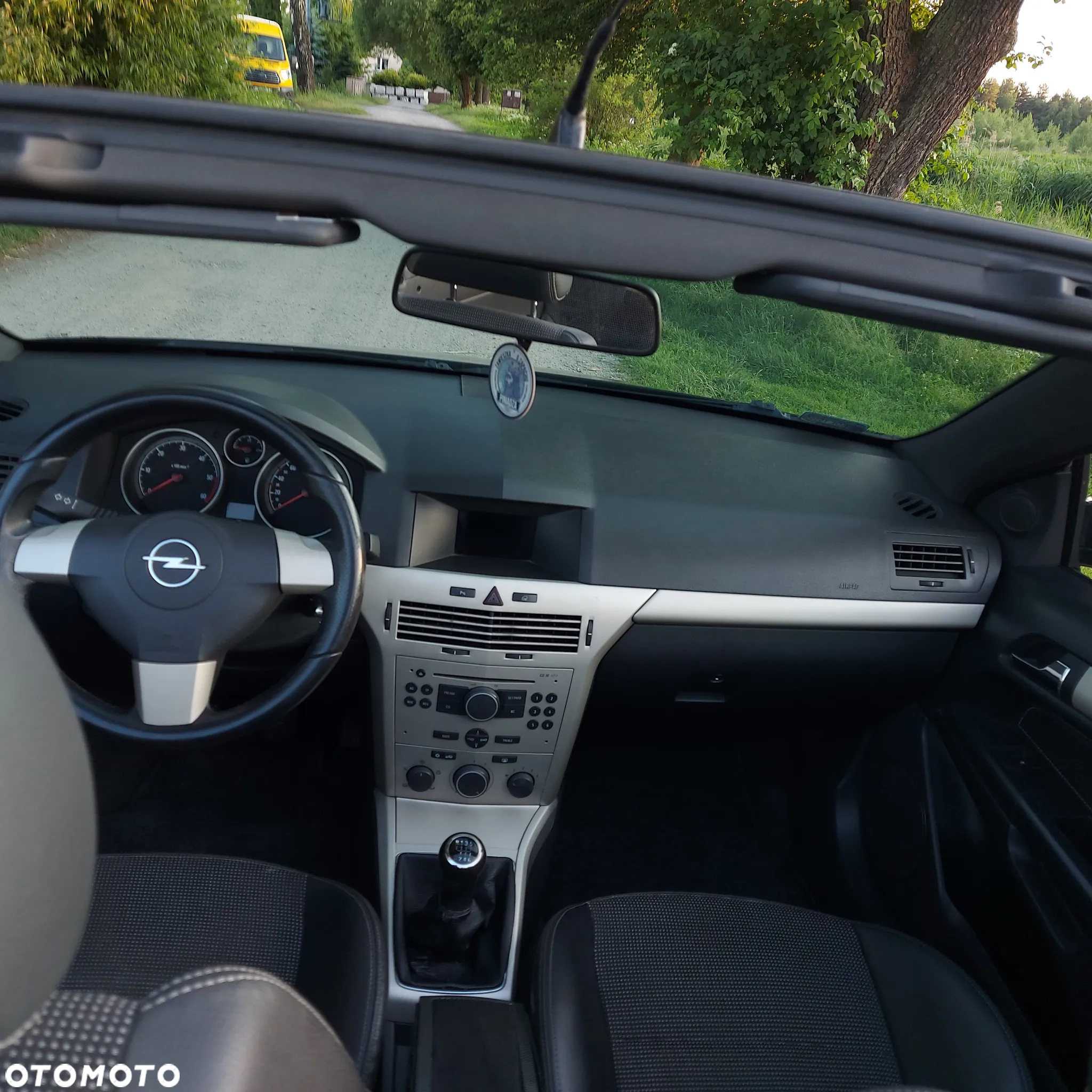 Opel Astra Twin Top 1.9 CDTI Cosmo - 25