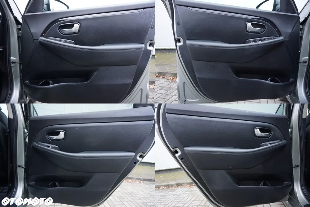 Kia Carens 1.7 CRDi XL 7os - 39