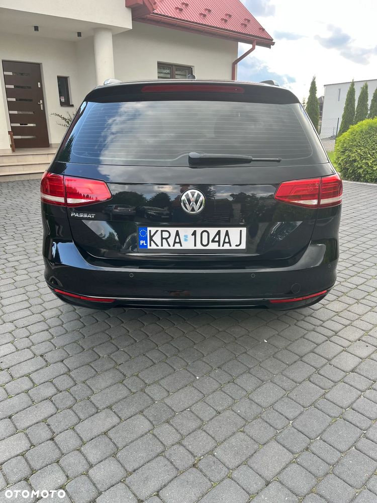 Volkswagen Passat - 4