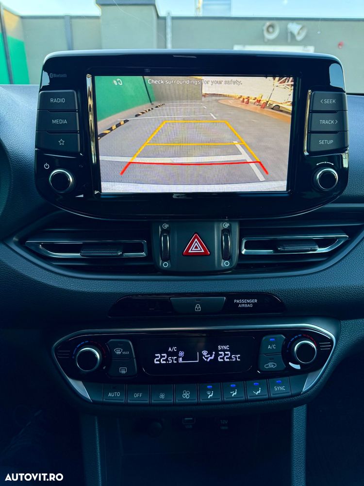 Hyundai i30 1.5 110CP 5DR M/T Highway - 14