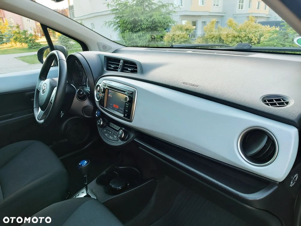 Toyota Yaris - 16