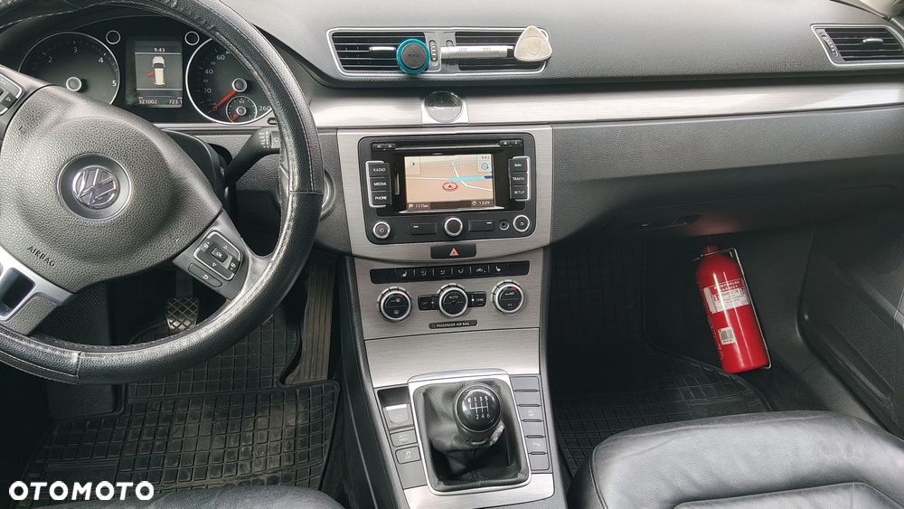 Volkswagen Passat 2.0 Blue TDI SCR Highline - 16