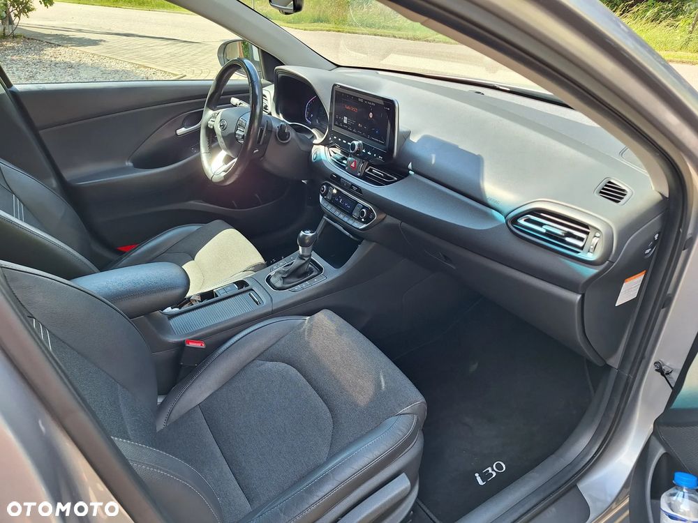 Hyundai i30 1.6 CRDI Comfort DCT - 8