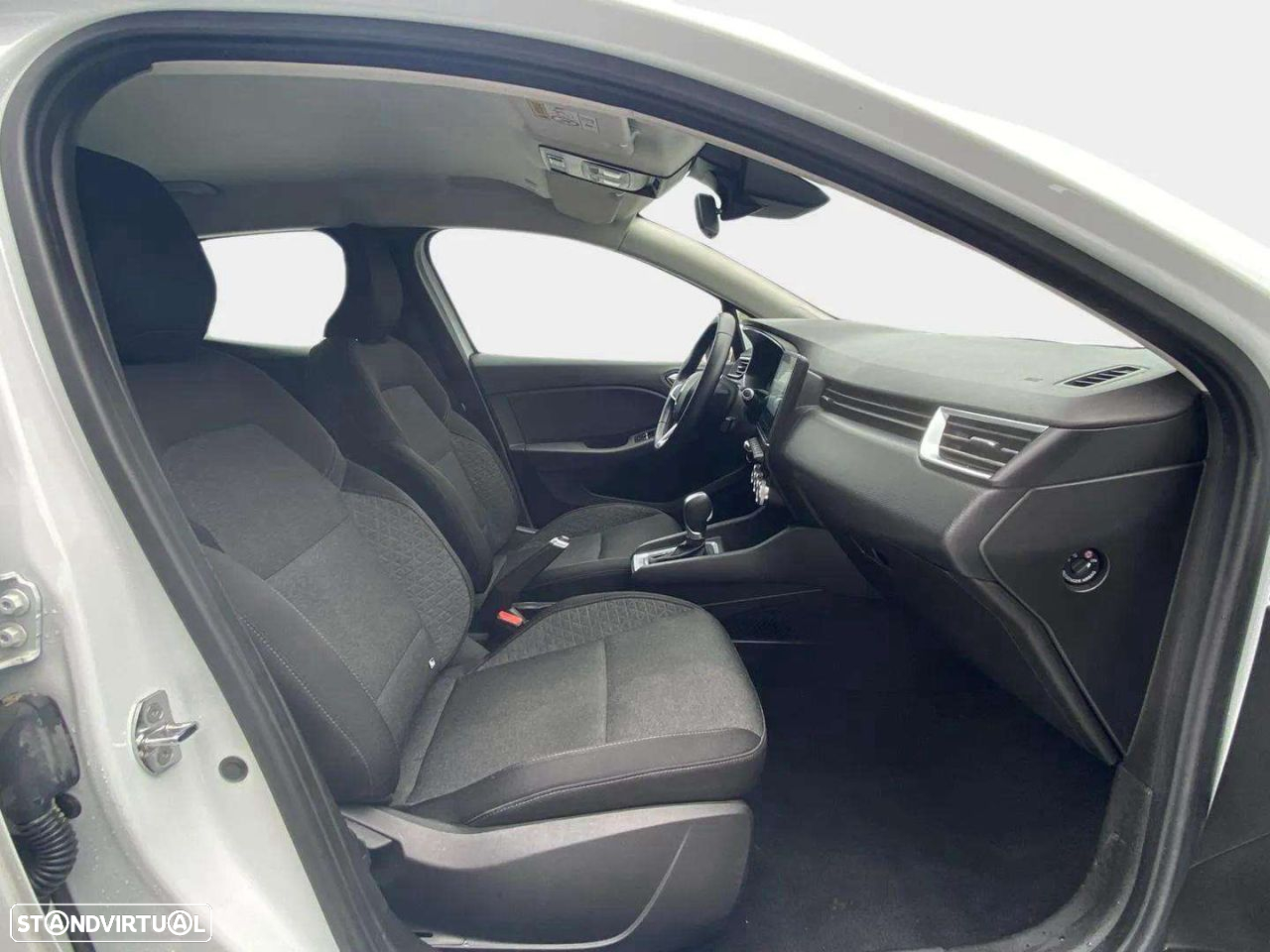 Renault Clio 1.6 E-Tech Intens - 10