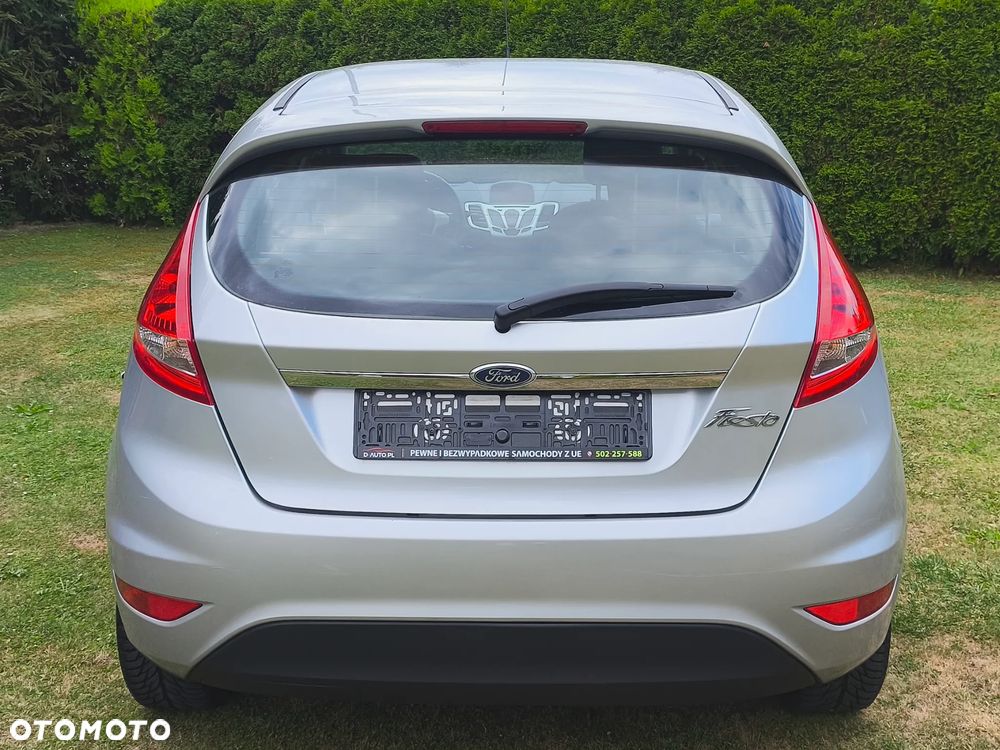 Ford Fiesta 1.25 Titanium EU5 - 11