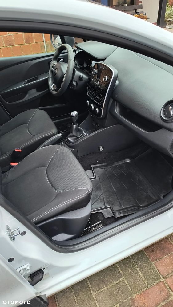 Renault Clio 1.5 dCi Energy Alize EU6 - 12