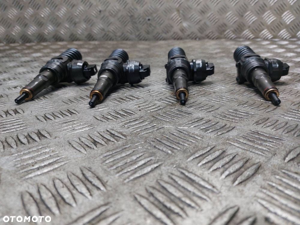 POMPOWTRYSKI KOMPLET VOLKSWAGEN CADDY III 1.9 TDI 038130073AG - 2