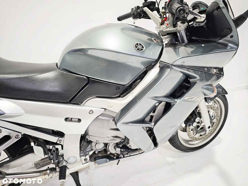 Yamaha FJR - 8