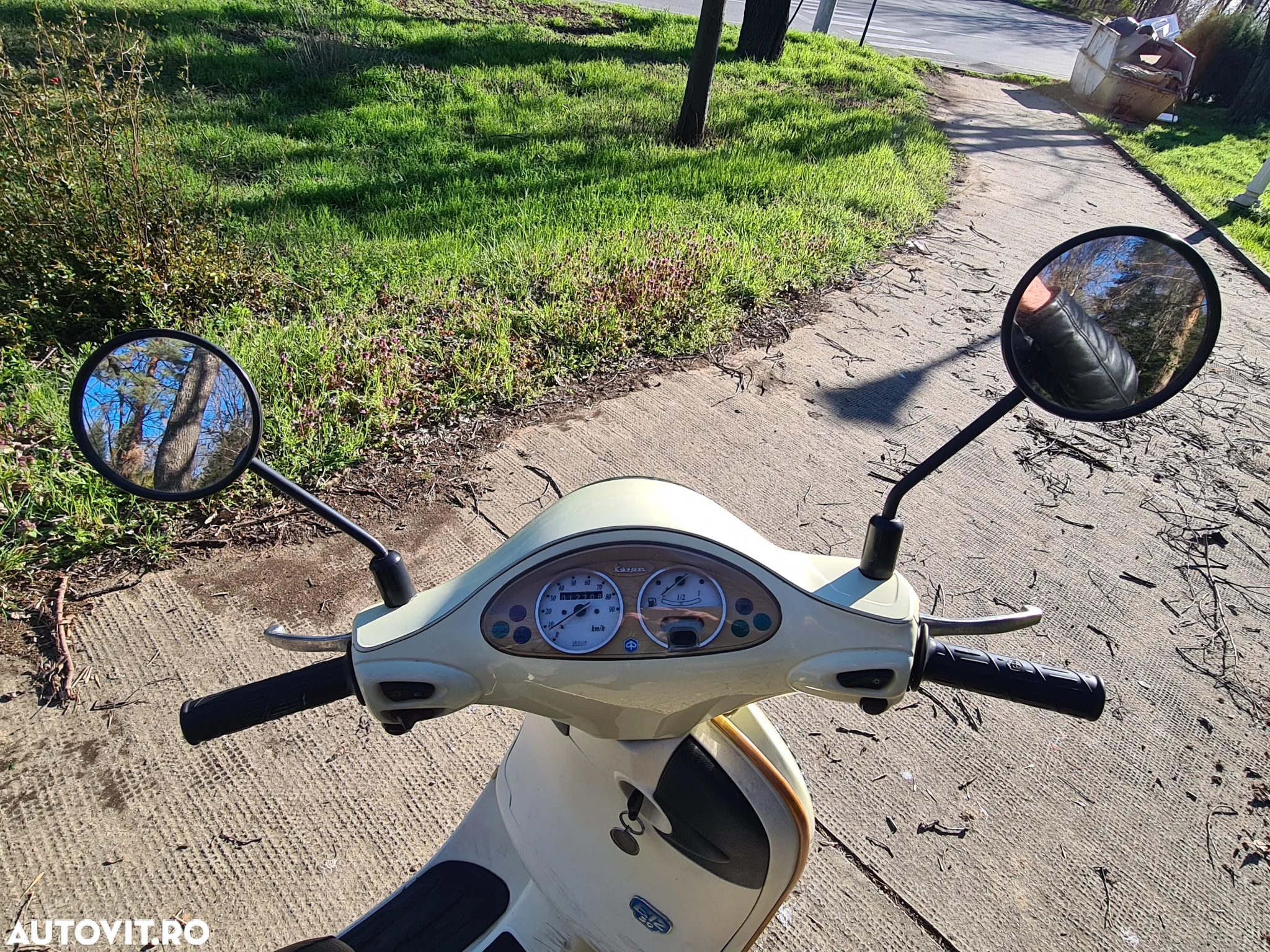 Piaggio Vespa - 4