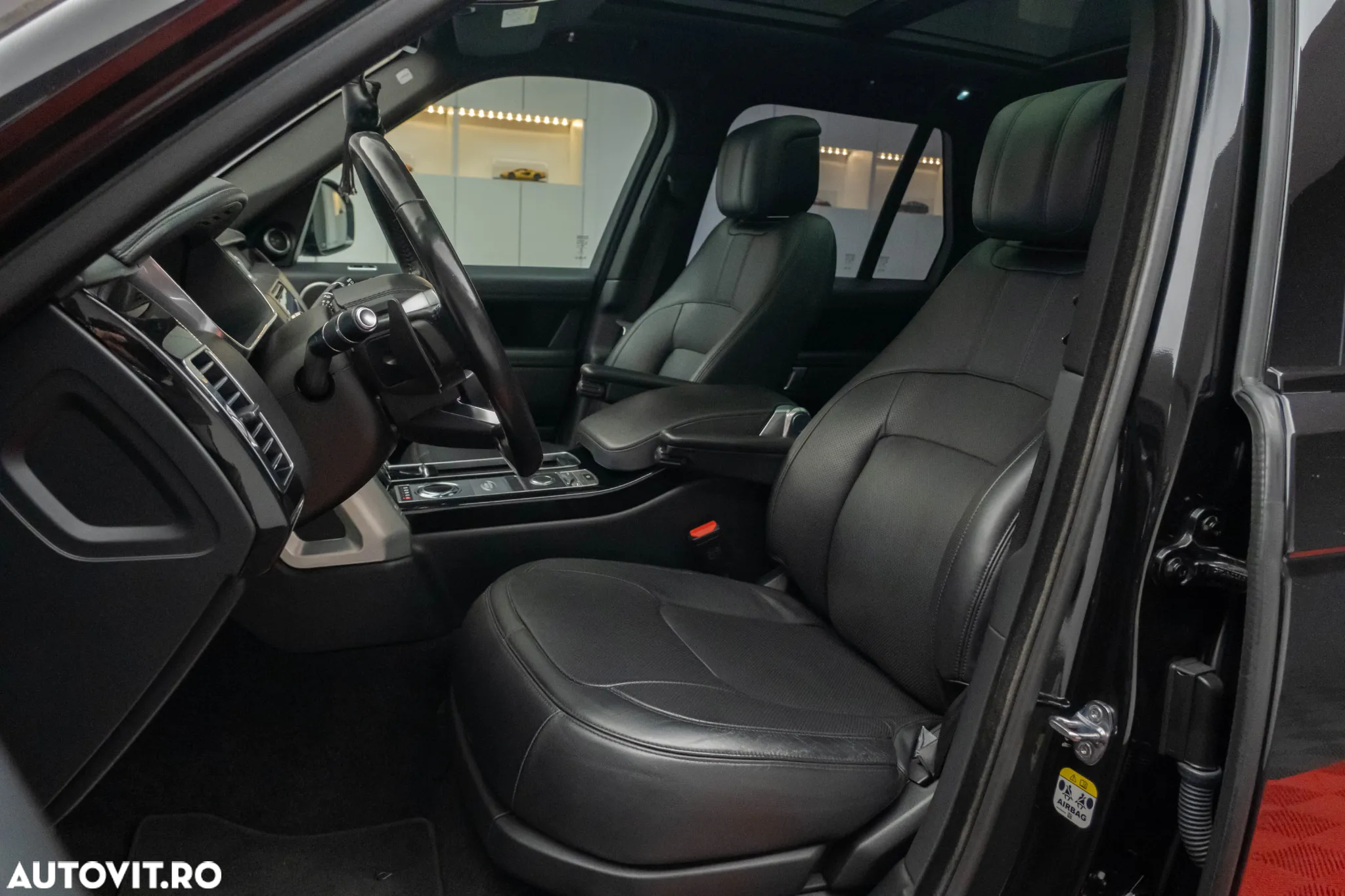 Land Rover Range Rover 4.4L SDV8 Vogue - 33