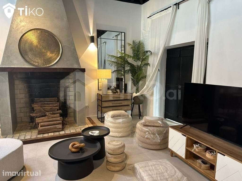 Moradia T5 Remodelada, Estilo e Conforto no Centro de Azambuja - Grande imagem: 2/10