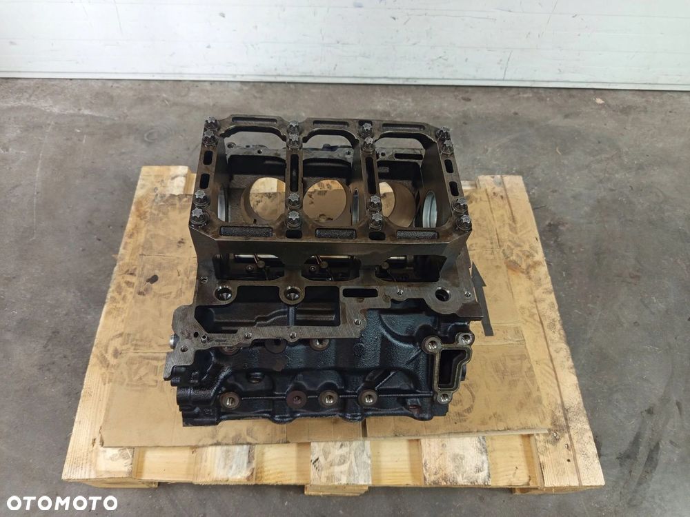 BLOK SILNIKA AUDI A6 C6 4F 3.0 TDI 059103021AR BKN - 7