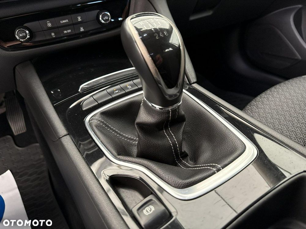 Opel Insignia 1.6 CDTI Enjoy S&S Eco - 16