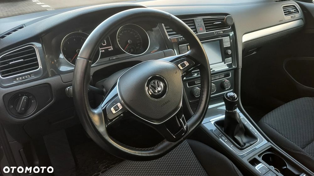 Volkswagen Golf 1.0 TSI City - 16