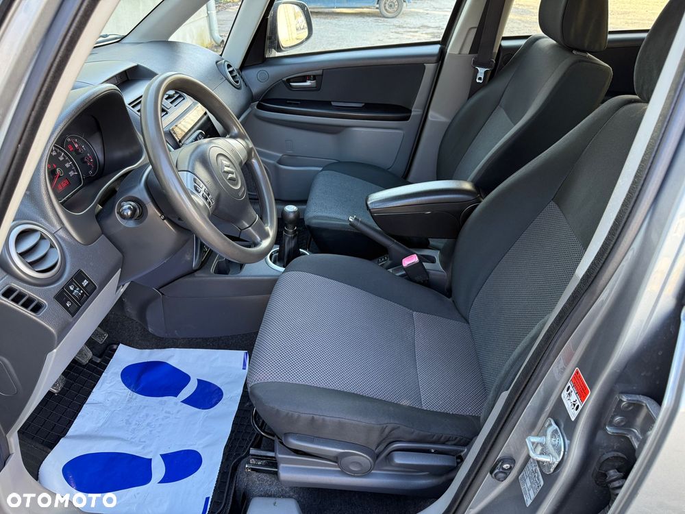 Suzuki SX4 1.6 GS / Premium 4WD - 17