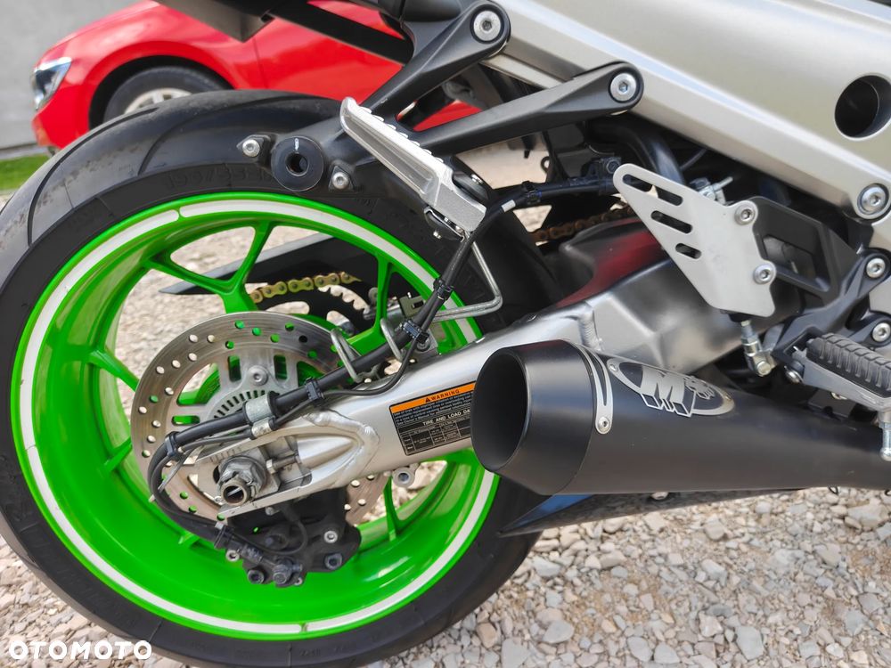Kawasaki ZZR - 17
