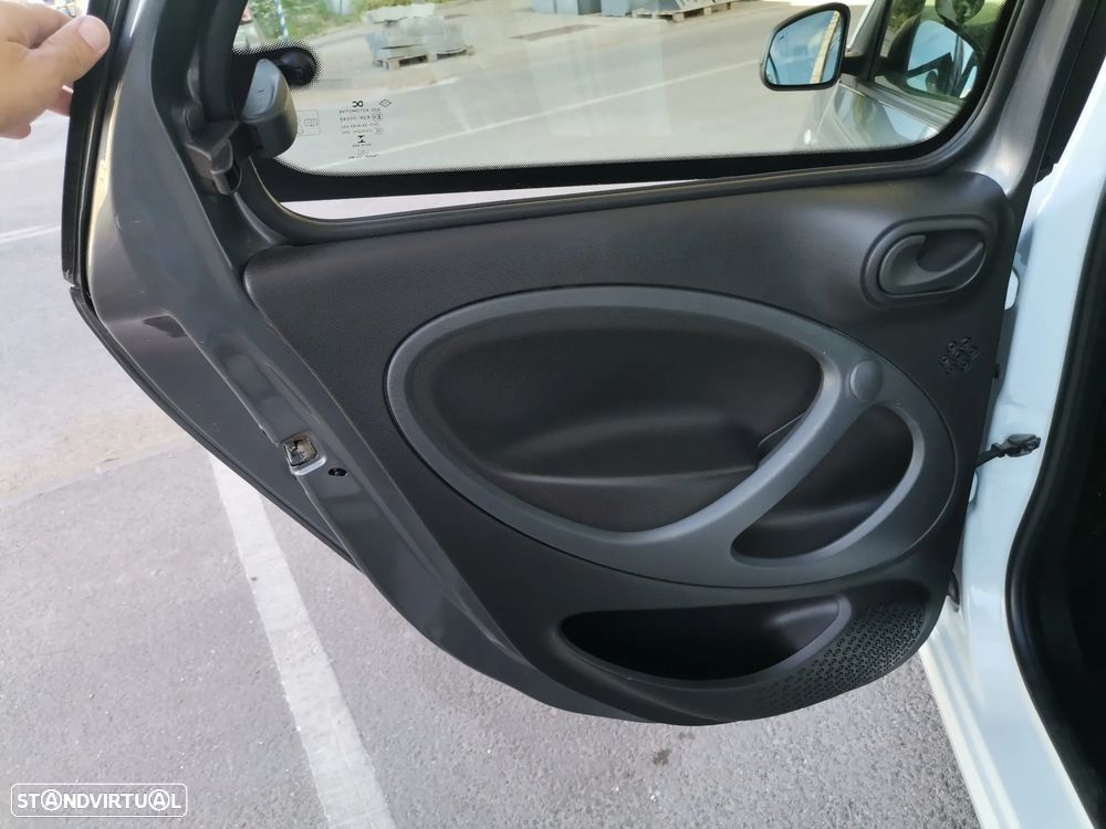 Smart ForFour EQ - 13