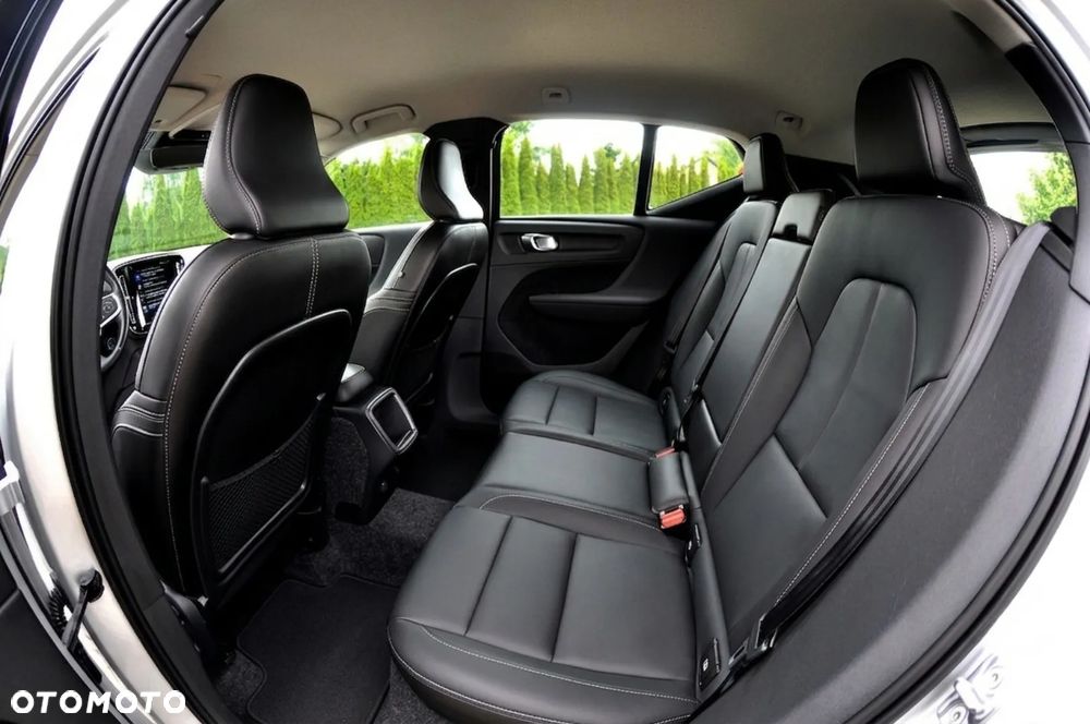 Volvo XC 40 T3 Momentum Pro - 19
