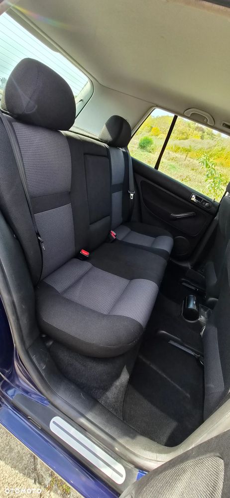 Volkswagen Golf - 16