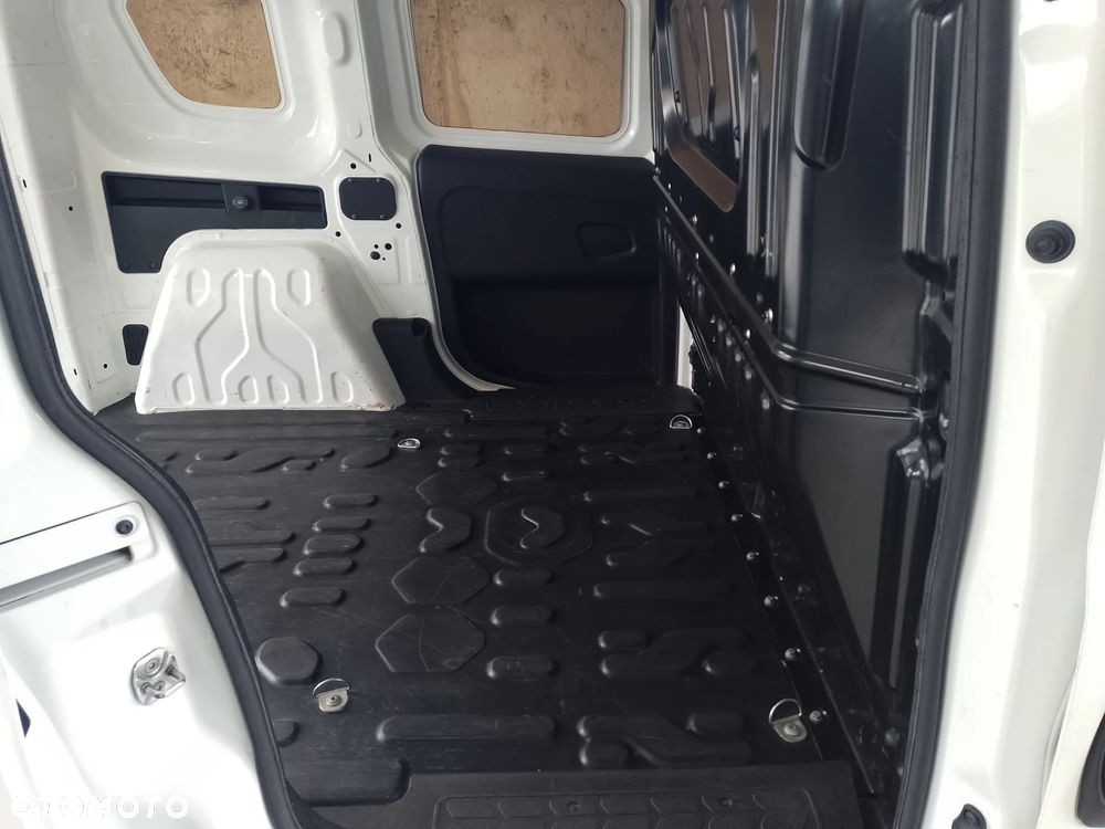 Fiat Doblo 1.3 MJ Active - 3