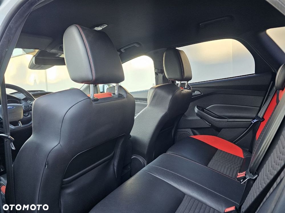 Ford Focus 2.0 EcoBoost ST mit Leder-Sport-Paket - 33