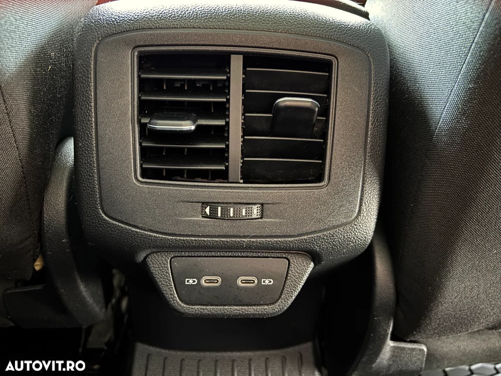 Volkswagen T-ROC - 24